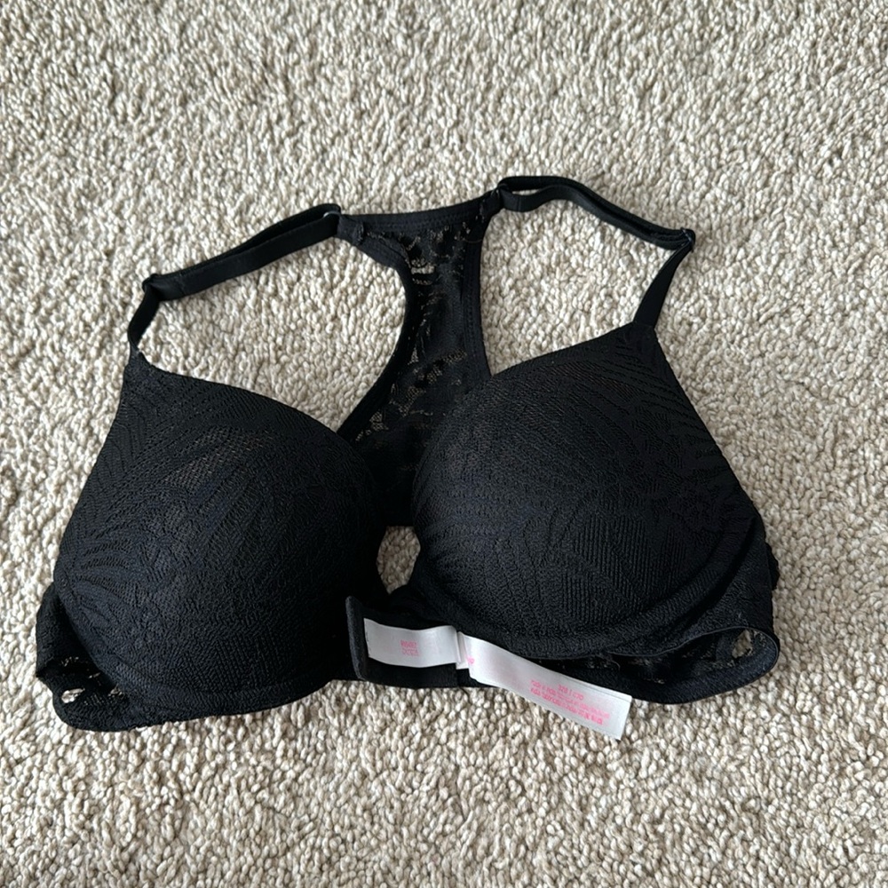 Black lace Victoria secret push up bra